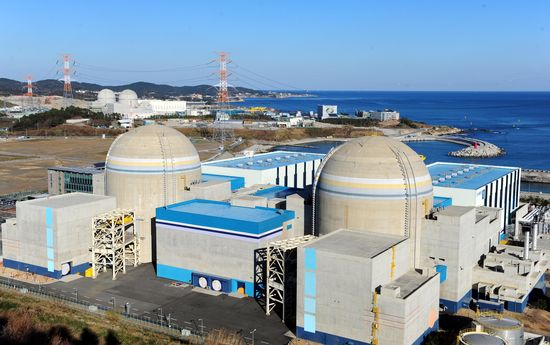 Shin-Gori Nuclear Power Plant #1,2.jpg